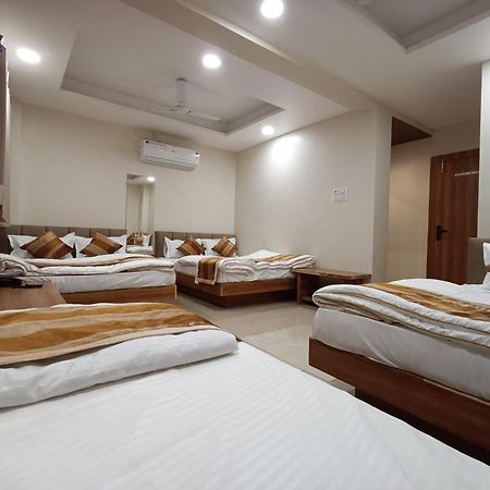 Shree Shyamraj Hotel Удджайн Екстер'єр фото